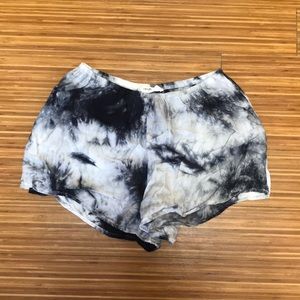 Tobi flowy shorts